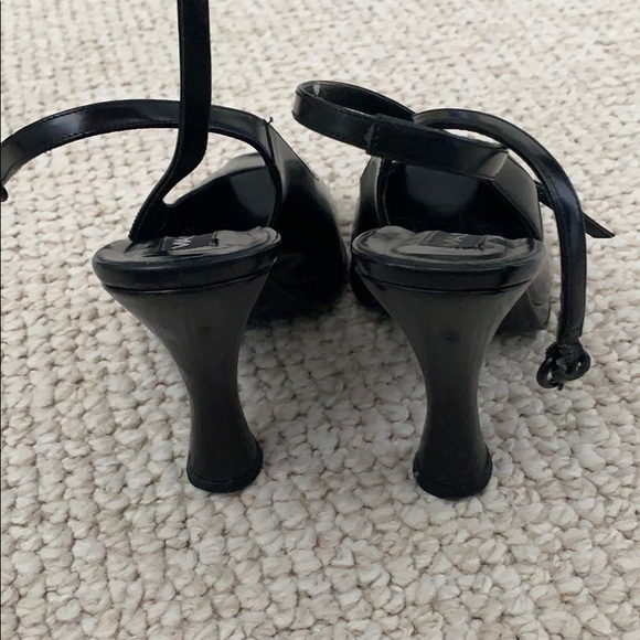 High heels - Picture 2 of 2